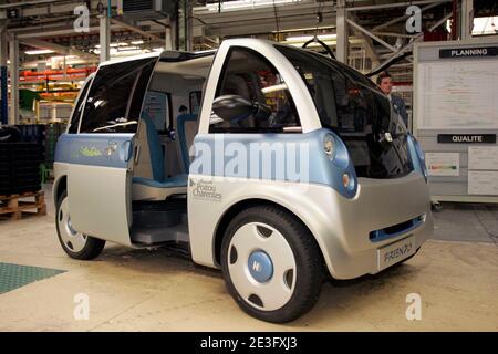 Prototyp eines neuen Elektroautos von Heuliez gebaut und finanziert vom Generalrat von Poitou Charentes in Cerizay, Frankreich, am 25 2009. März. Foto Pierrick Sauvage/ABACAPRESS.COM Stockfoto