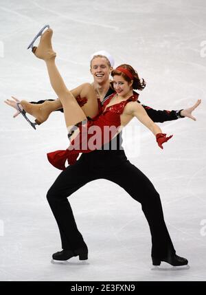 Emily Samuelson und Evan Bates aus den USA treten am 26. März 2009 bei den World Figure Skating Championships 2009 im Staples Center in Los Angeles, CA, USA, an. Foto von Lionel Hahn/ABACAPRESS.COM Stockfoto