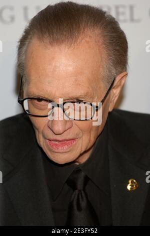 Der Fernseherpersönlichkeit Larry King nimmt an der Clive Davis Pre-Grammy Party im Beverly Hilton Hotel am 09. Februar 2008 in Los Angeles, Kalifornien, Teil. Kredit: Jared Milgrim/Der Fotozugang Stockfoto