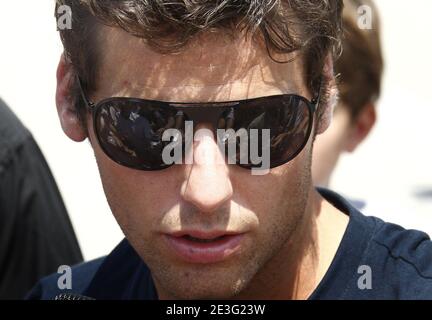 Bordeaux-Fußballspieler Yoann Gourcuff am 31. Mai 2009 auf dem Quinconces Platz in Bordeaux, Frankreich, nachdem sie am 30. Mai 2009 in Caen ihr Spiel der französischen First League Soccer Final gegen Caen gewonnen hatten. Bordeaux holte ihren ersten französischen Meistertitel in der Liga seit 10 Jahren, nachdem er am letzten Tag der Saison 1-0 gewonnen hatte. Foto von Patrick Bernard/ABACAPRESS.COM Stockfoto