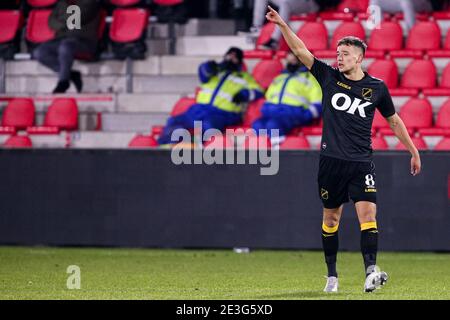 EINDHOVEN, NIEDERLANDE - JANUAR 18: (L-R): Colin Rosler von NAC Breda während des niederländischen Keukenkampioendivisie-Spiels zwischen PSV U23 und NAC in De Herdg Stockfoto