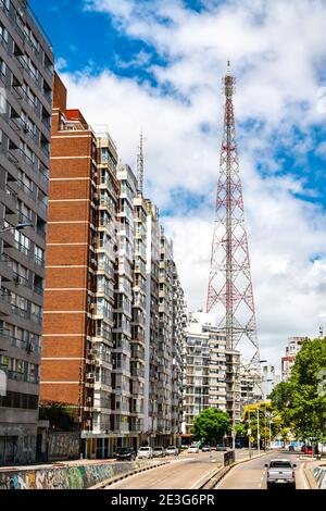 Telekommunikationsturm in Montevideo, Uruguay Stockfoto