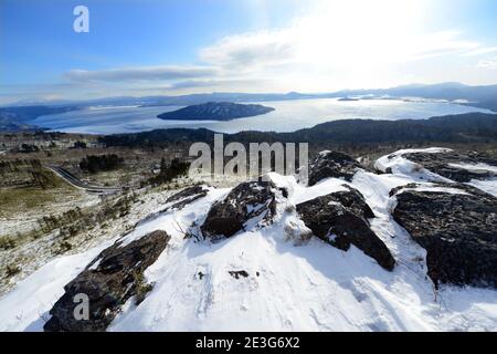 Blick auf den Kascharo-See vom Bihoro-Pass in Hokkaido, Japan. Stockfoto