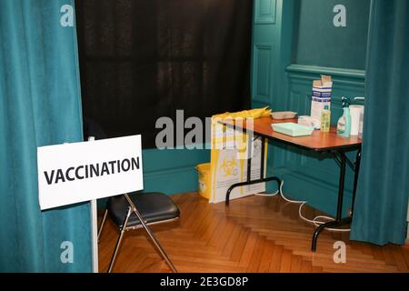 Marseille, Frankreich. Januar 2021. Innenansicht einer Impfzone in einem Impfzentrum COVID-19 in Marseille. Kredit: SOPA Images Limited/Alamy Live Nachrichten Stockfoto