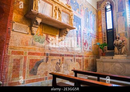 Fresken an den Wänden der della Cappella Maggiore in Die Kirche der Eremitani in Padua Italien Stockfoto