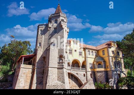 Palast und jetzt Museum der Condes de Castro Guimaraes ist in manuelinischen Stil, Cascais, Lissabon in Portugal gebaut. Gebäude des Museums Conde Castro Stockfoto