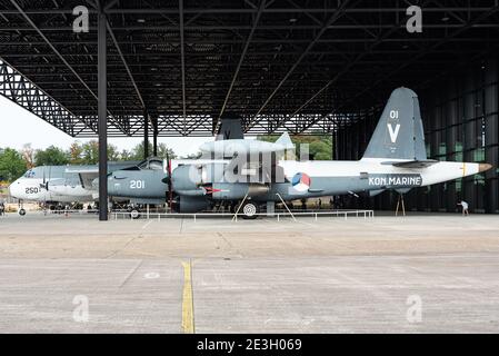 Interieur des schönen Nationaal Militair Museum in Soesterberg, Niederlande. Stockfoto