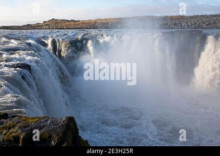 Selfoss, Wasserfall auf Insel, Wasserfall des Flusses Jökulsá á Fjöllum Gletscherfluß, Gletscherfluss, Jökulsárgljúfur-Nationalpark, Schlucht Jökulsá Stockfoto