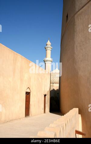 Im Inneren Nizwa Fort, eine der ältesten historischen Festung in Oman Stockfoto