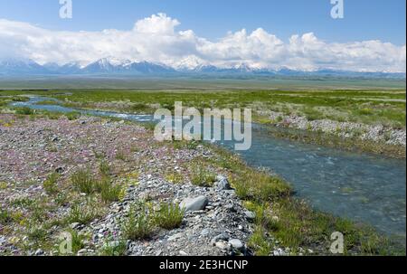 Peak PIK Lenin oder Kulai abu-ali ibn Sino und PIK Dserschinski. ALAJ-Tal vor dem Trans-Allay-Gebirge im Pamir-Gebirge. Asien Stockfoto