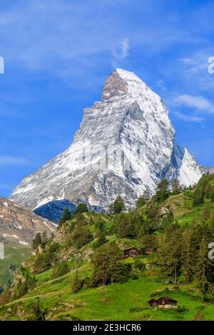 Der Gipfel des Matterhorn-Ikons von Zermatt aus gesehen, Wallis, Schweiz Stockfoto