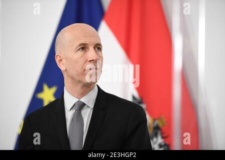 Wien, Österreich. 19. Januar 2021. Pressekonferenz mit Arbeitsminister Martin Kocher (ÖVP) zum Thema "Aktuelle Fragen der Beschäftigung im Tourismus". Kredit: Franz Perc/Alamy Live News Stockfoto