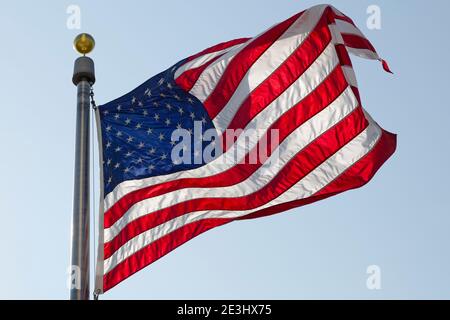 Amerikanische Flagge flattert in Washington DC. Die US-Nationalflagge ist Know The Stars and Stripes, As Old Glory, und das Star-Spangled Banner. Stockfoto