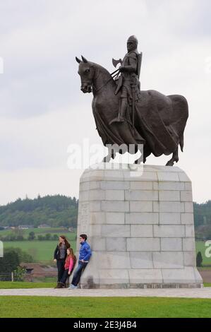 König Robert Bruce auf seinem Pferd sowohl im Kampfkleid im Battle of Bannockburn Besucherzentrum, Stirlingshire, Schottland, Großbritannien, Europa Stockfoto