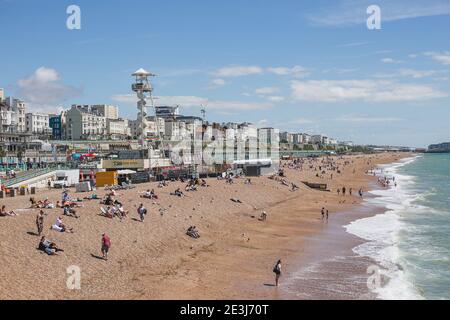 Brighton Shoreline East Side. Blick vom Palace Pier, East Sussex, England, Großbritannien. Stockfoto