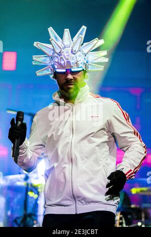 Skanderborg, Dänemark. August 2017. Die britische Funk-Band Jamiroquai spielt ein Live-Konzert während des dänischen Musikfestivals SmukFest 2017 in Skanderborg. Hier ist Sänger und Songwriter Jay Kay live auf der Bühne zu sehen. (Foto: Gonzales Photo - Lasse Lagoni). Stockfoto