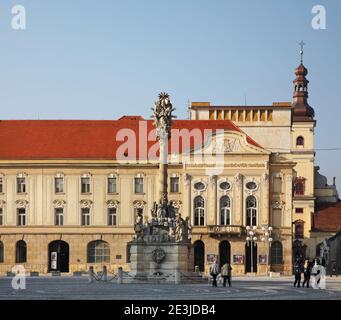 Pestsäule auf Holy Trinity Square in Trnava. Slowakei Stockfoto