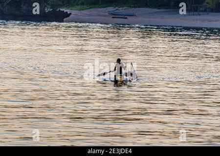 Outrigger Canoe auf der Yanaba Island, Papua-Neuguinea Stockfoto