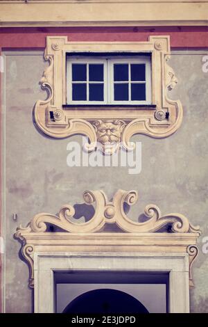 Ligurischen Stil tromp l'oeil Architektur: Detail der Fassade des Palazzo Ducale auf der Piazza de Ferrari in Genua, Italien, Renaissance 16. Jahrhundert gebaut Stockfoto