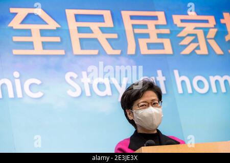 HONGKONG, 19. Januar 2021: Die Chefin der Sonderverwaltungsregion Hongkong (HKSAR) Carrie Lam nimmt an einer Pressekonferenz in Hongkong, Südchina, am 19. Januar 2021 Teil. Der Bau eines neuen temporären Krankenhauses, das von Ingenieuren und Arbeitern aus dem chinesischen Festland durchgeführt wird, werde hier am Mittwoch abgeschlossen sein, sagte Lam. Quelle: Xinhua/Alamy Live News Stockfoto