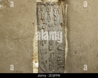 Holzskulpturen auf Dogon Türen in Sangha, Mali, Afrika Stockfoto