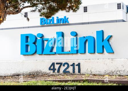 Sep 17, 2020 Fremont / CA / USA - BizLink Logo am Hauptsitz im Silicon Valley bietet BizLink Holding Inc. Verbindungslösungen an Stockfoto