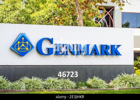Sep 17, 2020 Fremont / CA / USA - Genmark Logo am Hauptsitz im Silicon Valley; Genmark Automation Inc. Stellt allgemeine industrielle Maschinen her Stockfoto