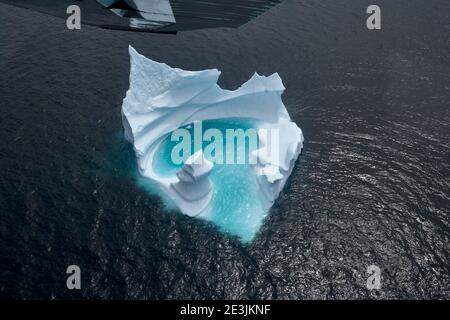 Luftaufnahme des Eisbergs vor der Küste von Neufundland Stockfoto