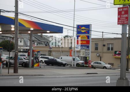 Schilder für Tankstelle oder Tankstelle New York USA Ultra Diesel Stockfoto