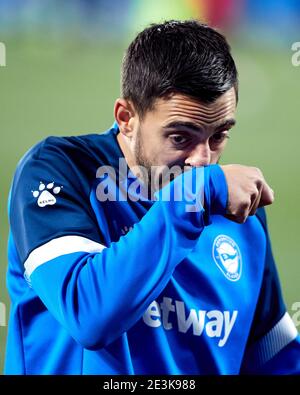 Vitoria, Spanien. Januar 2021, 19. Jose Luis Sanmartin, Joselu schaut vor dem La Liga Spiel zwischen Deportivo Alaves und Sevilla FC im Mendizorrotza Stadion gespielt. Kredit: Ion Alcoba/Capturasport/Alamy Live Nachrichten Stockfoto