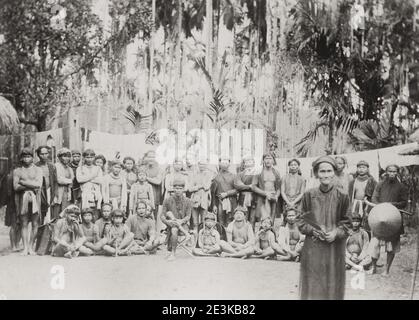 Vintage 19. Jahrhundert Foto: Degar Stammesgruppe, oder Montagnard, das ist ein Oberbegriff für die verschiedenen indigenen Völker der zentralen Hochland von Vietnam. Stockfoto