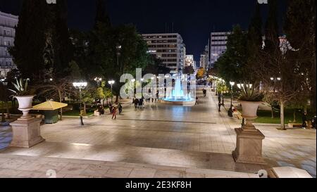 Syntagma Platz in Athen, Griechenland bei Nacht Stockfoto