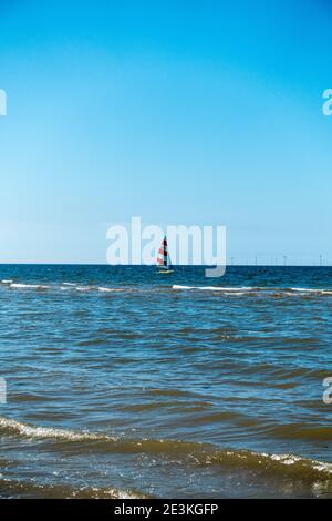 WCSC segelt vom Strand Stockfoto