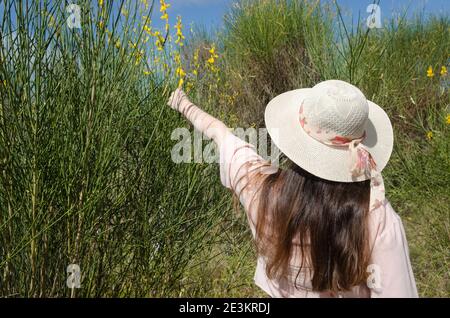 Mädchen mit Hut Stockfoto