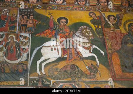 Gondar, Äthiopien - Mural von St. George auf dem Pferderücken den Drachen zu töten. Stockfoto