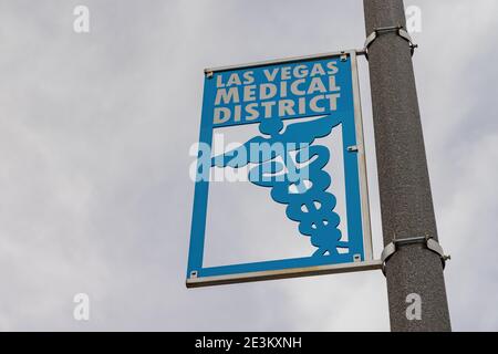 Las Vegas, 12. JAN 2021 - Bewölkte Ansicht des Las Vegas Medical District Stockfoto