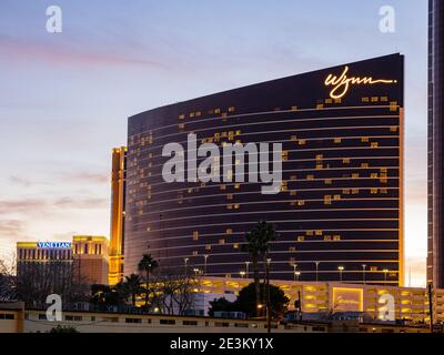 Las Vegas, 8. JANUAR 2021 - Blick bei Sonnenuntergang auf das Wynn Las Vegas Stockfoto