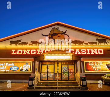 Las Vegas, 13. JANUAR 2021 - Nachtansicht des Longhorn Casinos und Hotels Stockfoto