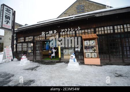 Schönes altes Gebäude an der Sakaimachi Straße in Otaru, Hokkaido, Japan. Stockfoto