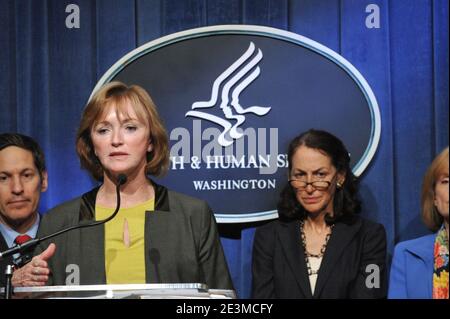 Marilyn Tavenner, amtierende Administratorin für die Lieferstellen der Zentren für Medicare & Medicaid Services, Rede auf der HHS 2014 Budget Pressekonferenz, 10. April 2013 (Pic 2) 1. Stockfoto