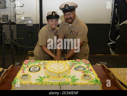 Makin Island Häuptlinge feiern CPO 122.Geburtstag 150401 Stockfoto