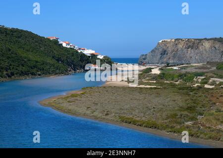 Stranddorf Odeceixe, Aljezur, Faro, Algarve, Portugal Stockfoto