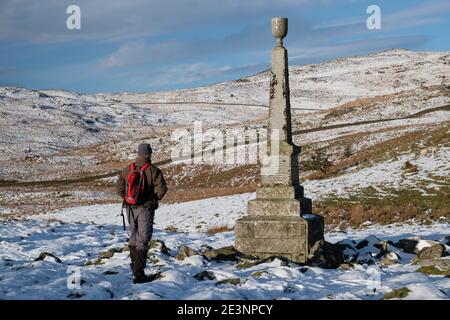 Zwischen Skeoch Hill und Bishops Forest Hill befindet sich das Covenanters' Monument, mit den Reihen der "Comunion Stones". Stockfoto