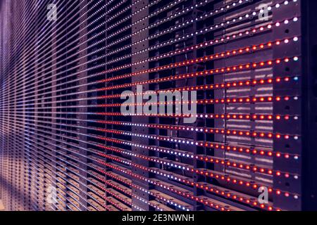 LED Outdoor Media Fassade, Digital Signage Bildschirm. Außenfassade Licht, Wand LED Pixel Licht, Architektur Medien Lichter Stockfoto