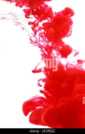 Abstrakter roter Hintergrund. Spritzer auf Weiß Stockfoto