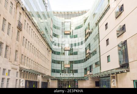 Gesamtansicht des Broadcasting House, BBC-Zentrale in Central London. Stockfoto