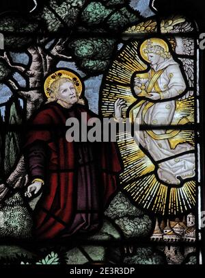 Ein Buntglasfenster von C E Kempe & Co., das Christusquonie, St. Andrew's Church, Weissendine, Rutland darstellt Stockfoto