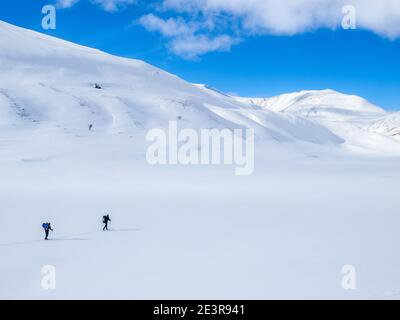 Skifahrer Skitouren im Rondane Nationalpark, Norwegen, Skandinavien Stockfoto