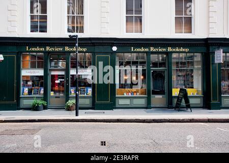 Der Shop London Review of Books ist einer der führenden Buchhandlungen in England und wird für Lesungen und Diskussionen von Autoren verwendet. Stockfoto