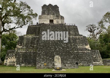 Tikal, Guatemala, Mittelamerika: Nationalpark, UNESCO-Weltkulturerbe. Maya Ruinen/Tempel/Pyramide Stockfoto